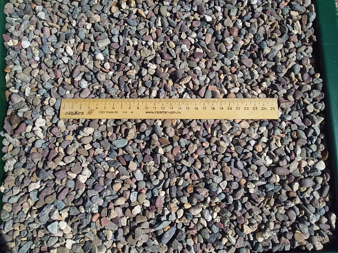 Kamenclub.ru: Галька речная окат цветная фр.5-10 мм. купить  в Электростали галька речная белый, серый, красноватый, синий, темно-серый речная окатанная галька декоративная 6800 руб/т   фото КАМЕНЬ КЛУБ