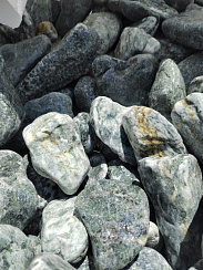 Галтованный жадеит (фр. 70-100 мм) фото Камень Клуб  купить в Электростали