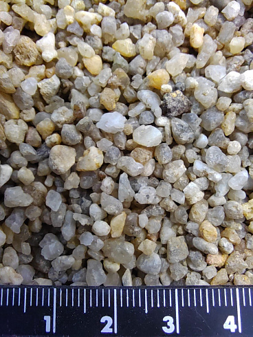 Кварцевый песок для площадок фр. 2-5 мм.  купить в Электростали фото Камень Клуб