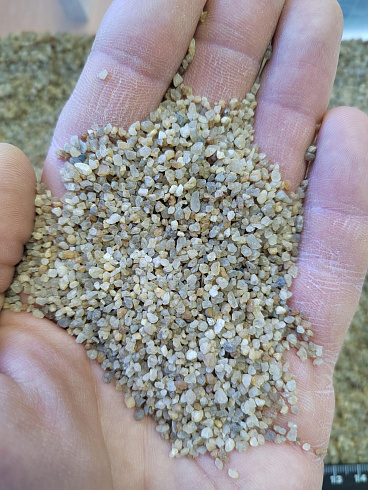 Кварцевый песок сухой фракцинированный фр. 1,2-2,5 мм.  купить в Электростали фото Камень Клуб