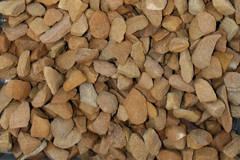 Kamenclub.ru: Щебень крошка желтый (песчаник) фр. 20-40 мм.  купить в Электростали песчаник бежевый рыжий каменная крошка песчаника 9500 руб/т   фото КАМЕНЬ КЛУБ