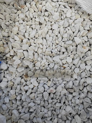 Kamenclub.ru: Мраморная крошка, щебень, цвет-белый, фр. 10-20 мм.  купить в Электростали мрамор белый, молочный айвори каменная ландшафтная декоративная крошка шебня 12000 руб/т   фото КАМЕНЬ КЛУБ