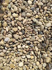 Kamenclub.ru: Галька речная окат рыжая фр. 20-40 мм. купить  в Электростали галька речная окатанная рыжая желтая серая округлая речная галька 5000 руб/т   фото КАМЕНЬ КЛУБ