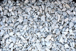 Kamenclub.ru: Мраморная крошка, щебень, цвет-белый, фр. 3-5 мм.  купить в Электростали мрамор белый молочный бежевый мрамор колотый 11500 руб/т   фото КАМЕНЬ КЛУБ