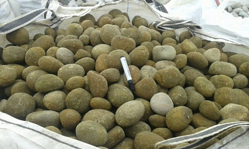 Kamenclub.ru: Песчаник ядра, фр. 100-300 мм  купить в Электростали песчаник бежевый серый рыжий речная галька 5 000 руб/т   фото КАМЕНЬ КЛУБ