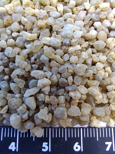 Кварцевый песок для водоподготовки фр. 1,6-3 мм.  купить в Электростали фото Камень Клуб