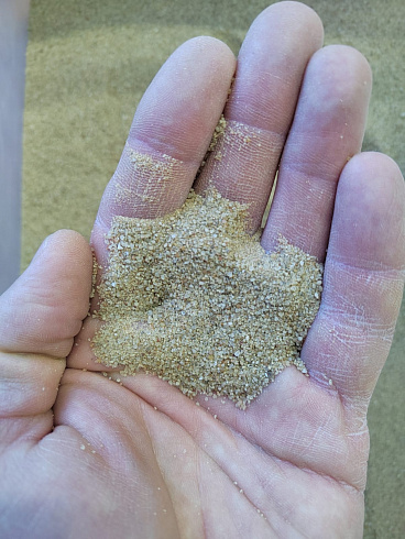 Кварцевый песок для площадок фр. 0,16-0,63 мм.  купить в Электростали фото Камень Клуб