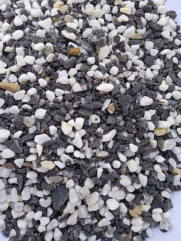 Kamenclub.ru: Мраморная крошка (щебень крошка микс : белый-черный-розовый) фр. 5-10 мм.  купить в Электростали мрамор белый, черный, розовый, разноцветный микс декоративная мраморная каменная крошка 12000 руб/т   фото КАМЕНЬ КЛУБ