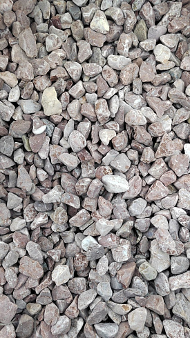 Kamenclub.ru: Мраморная крошка (щебень галтованный розовый) фр.20-40 мм.  купить в Электростали мрамор розовый, красный оголтованный округлый щебень  15000 руб/т   фото КАМЕНЬ КЛУБ