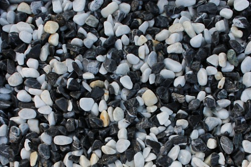 Kamenclub.ru: Мраморная крошка (щебень галтованный микс:: серый-зеленый-розовый) фр.10-20 мм.  купить в Электростали мрамор серый, зеленый, розовый щебень окатанный округлый декоративный ландшафтный 15500 руб/т   фото КАМЕНЬ КЛУБ