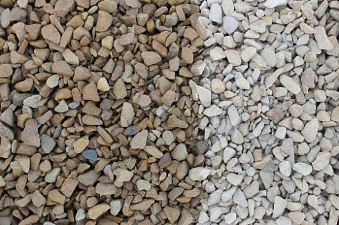 Kamenclub.ru: Щебень крошка желтый (песчаник) фр. 10-20 мм.  купить в Электростали песчаник бежевый, серый, рыжий декоративный ландшафтный щебень колотый 9500 руб/т   фото КАМЕНЬ КЛУБ