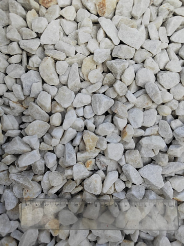 Kamenclub.ru: Мраморная крошка, щебень, цвет-белый, фр. 10-20 мм.  купить в Электростали мрамор белый, молочный айвори каменная ландшафтная декоративная крошка шебня 12000 руб/т   фото КАМЕНЬ КЛУБ