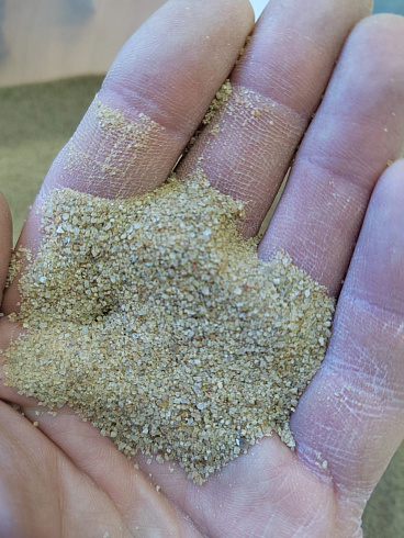 Кварцевый песок для площадок фр. 0,16-0,63 мм.  купить в Электростали фото Камень Клуб