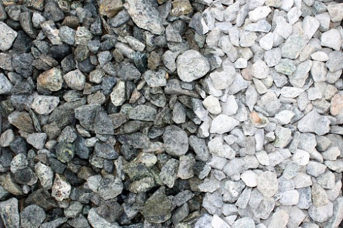 Kamenclub.ru: Щебень крошка зеленый (змеевик) фр. 20-40 мм.  купить в Электростали мрамор зеленый, салатовый ландшафтная мраморная крошка 8500 руб/т   фото КАМЕНЬ КЛУБ