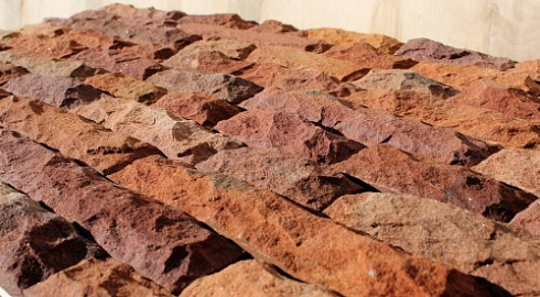 Kamenclub.ru: Песчаник (красный дракон) art PSK-5-03  купить в Электростали    3350 руб/кв.м   фото КАМЕНЬ КЛУБ