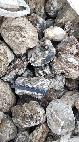 Kamenclub.ru: Кварцевый валунчик фр.100-300 мм.  купить в Электростали кварц белый, бежевый молочный рыжий крупный природный камень галечник 7850 руб/т   фото КАМЕНЬ КЛУБ