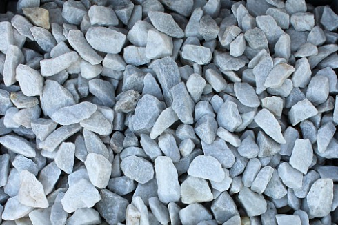 Kamenclub.ru: Мраморная крошка, щебень, цвет-белый, фр. 40-70 мм.  купить в Электростали мрамор белый молочный айвори мраморный каменный декоративный  12000 руб/т   фото КАМЕНЬ КЛУБ