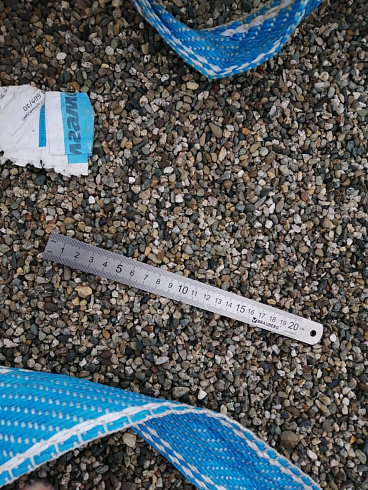 Kamenclub.ru: Галька речная окат (серая) фр.3-5 мм купить  в Электростали галька речная серая бежевый темно-серый окатанный речной камень округлый 9500 руб/т   фото КАМЕНЬ КЛУБ