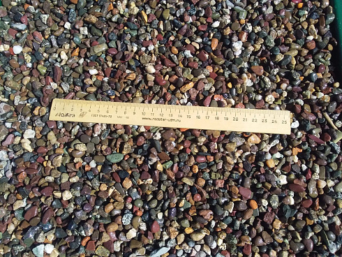 Kamenclub.ru: Галька речная окат цветная фр.5-10 мм. купить  в Электростали галька речная белый, серый, красноватый, синий, темно-серый речная окатанная галька декоративная 6800 руб/т   фото КАМЕНЬ КЛУБ