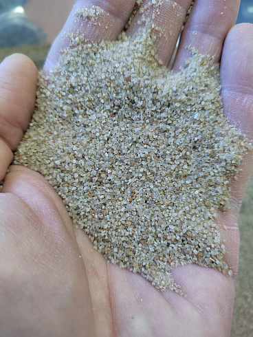 Кварцевый песок для площадок фр. 0,3 - 1 мм.  купить в Электростали фото Камень Клуб