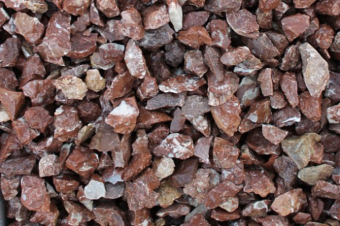 Kamenclub.ru: Мраморная крошка (щебень крошка розовый) фр. 40-70 мм.  купить в Электростали мрамр розовый, красный мраморный декоративный 11000 руб/т   фото КАМЕНЬ КЛУБ