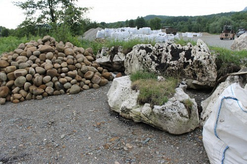 Kamenclub.ru: Песчаник ядра, фр. 100-300 мм  купить в Электростали песчаник бежевый серый рыжий речная галька 5 000 руб/т   фото КАМЕНЬ КЛУБ